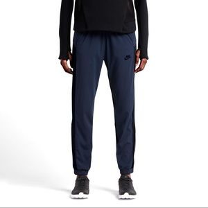 Women’s Nike Bonded Tech Mesh Jogger ✔️